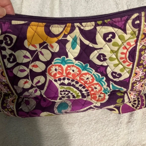 Vera Bradley crossbody purse.  W262 - Picture 2 of 3
